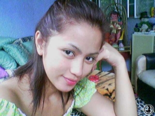 Webcam Performer leahlicious from live-webcam-sex.ws