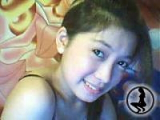 Webcam Performer QueenChiqaz from live-webcam-sex.ws