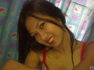 Webcam Performer hotbrianna from live-webcam-sex.ws