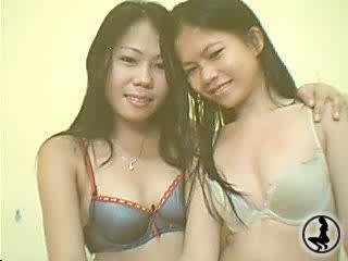 XStripDolls is a lesbian performer live on Cams.AsiaBarGirlCams.Com