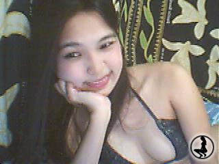 KrizzyCunt4u photo #9 (click to enlarge)